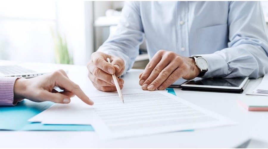 what does professional liability insurance cover