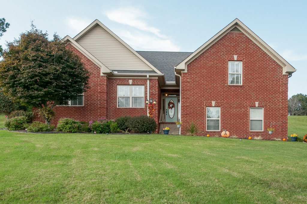 Residential property in Dickson