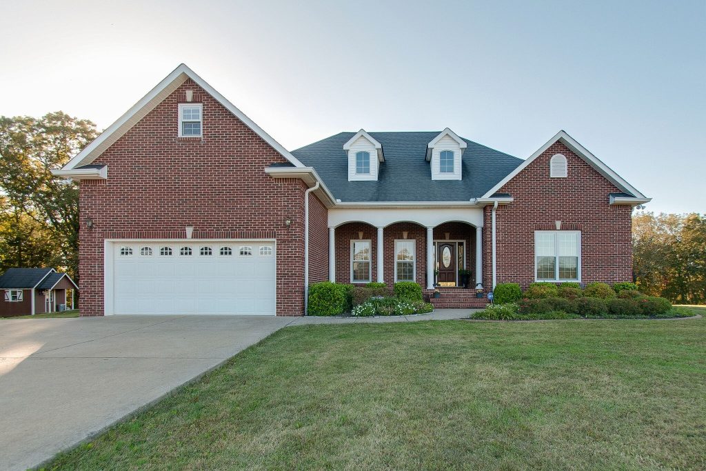 Homes in Dickson
