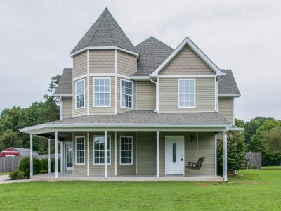 Home in White Bluff